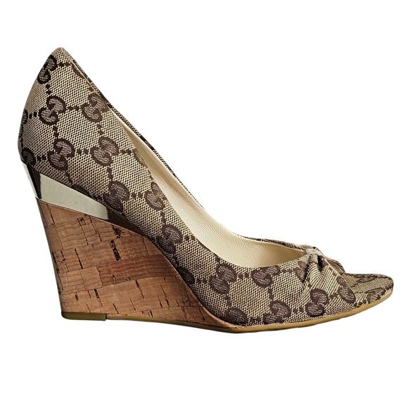 Gucci beige/ebony GG canvas peep-toe Cyprus cork wedge Size 5B - Picture 14 of 15